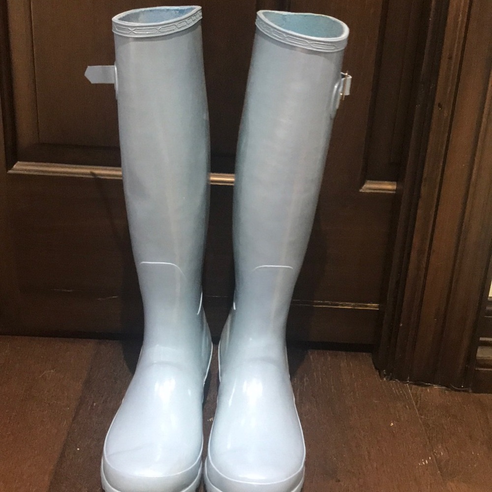 Light Blue Hunter women’s rain boots NIB